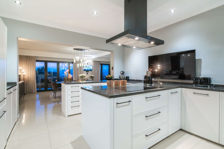 7 Bedroom Property for Sale in Oranjezicht Western Cape